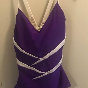 Women's size 18W Travel Smith purple and white one piece swimsuit bathing suit